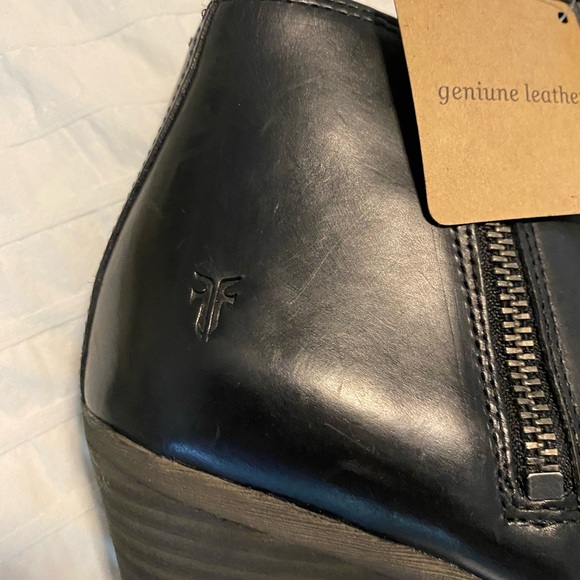 Frye Judith Ankle Leather Double Zip Boots Booties Black size 8.5 - Picture 4 of 9